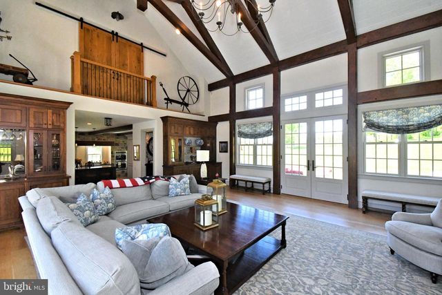 465 PINEVILLE RD, Newtown, PA 18940
