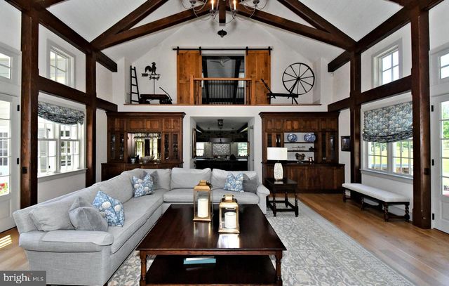 465 PINEVILLE RD, Newtown, PA 18940