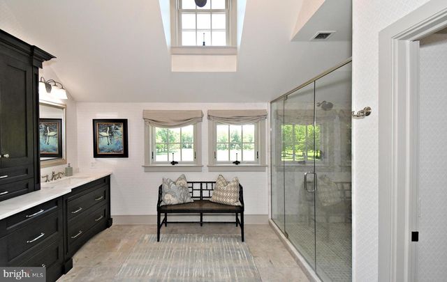 465 PINEVILLE RD, Newtown, PA 18940