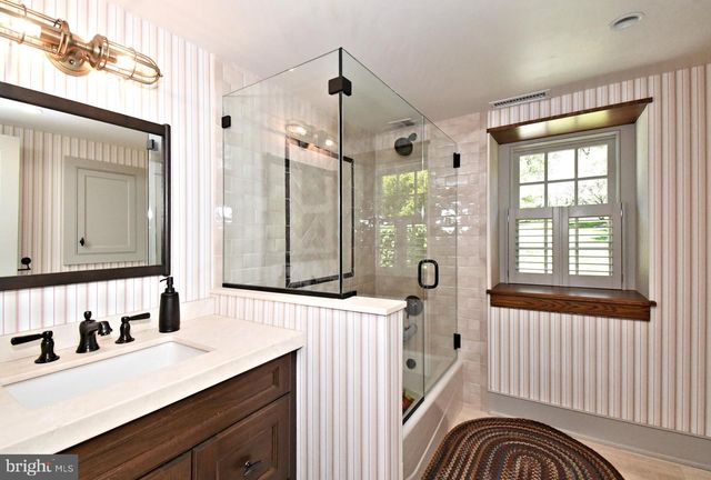 465 PINEVILLE RD, Newtown, PA 18940