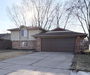 6311 Winter Drive, Canton, MI 48187