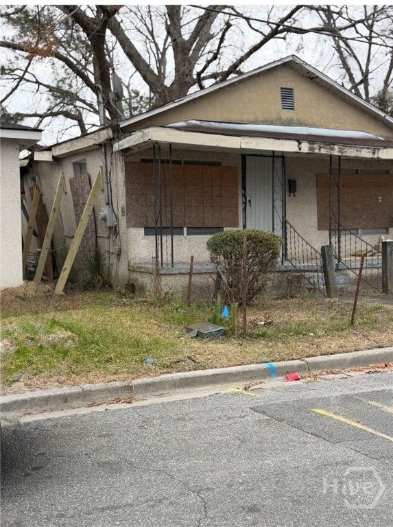Image 1 of property listing at 124 Scarborough Street, Savannah, GA 31415