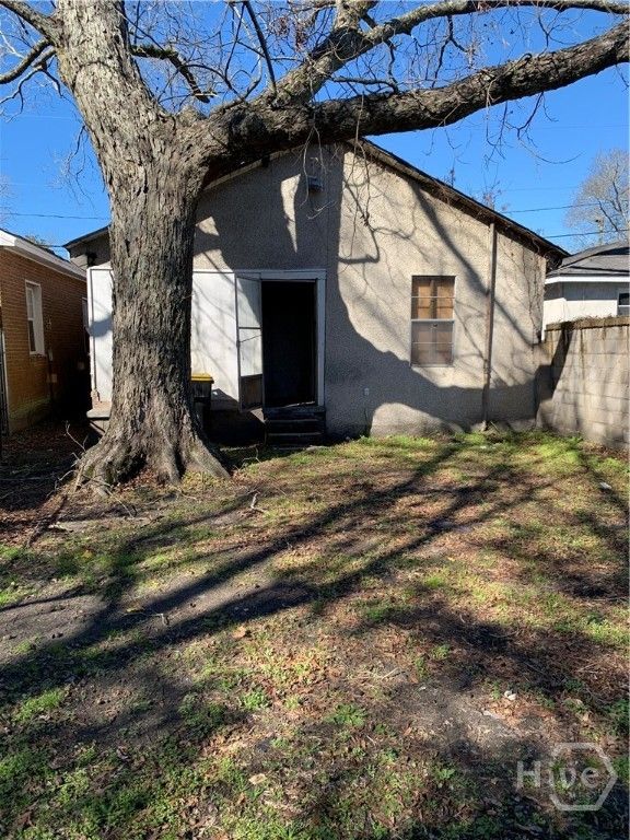 Image 3 of property listing at 124 Scarborough Street, Savannah, GA 31415
