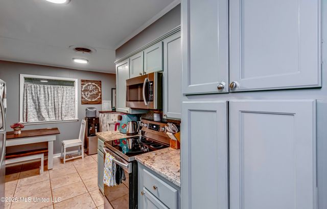 543 Mary Ann Drive, Pearl, MS 39208