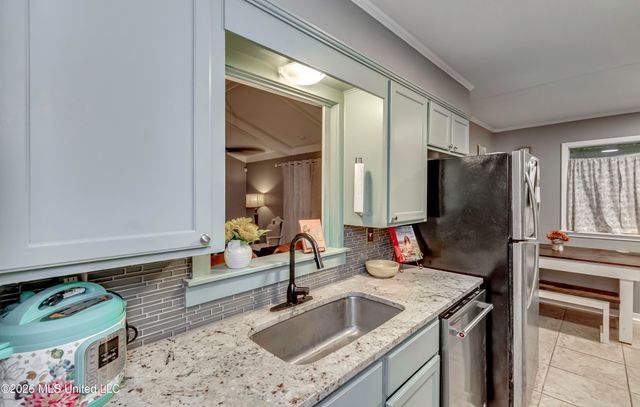 543 Mary Ann Drive, Pearl, MS 39208