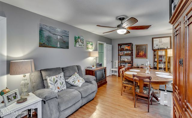 543 Mary Ann Drive, Pearl, MS 39208