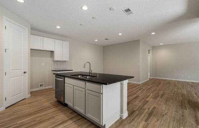 222 Delfina Street, Santa Fe, NM 87505