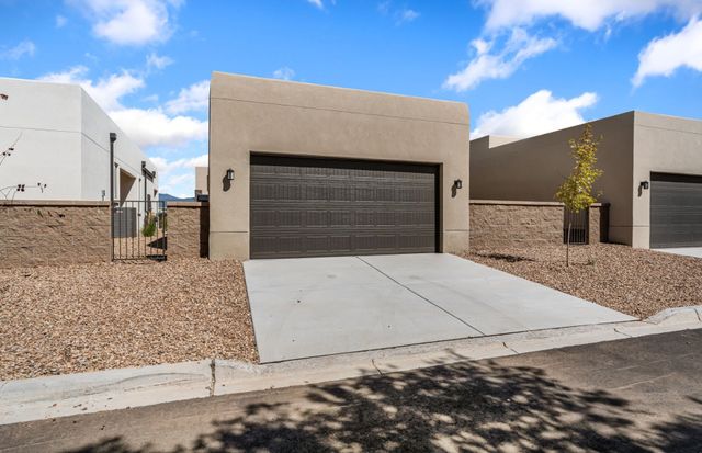 222 Delfina Street, Santa Fe, NM 87505