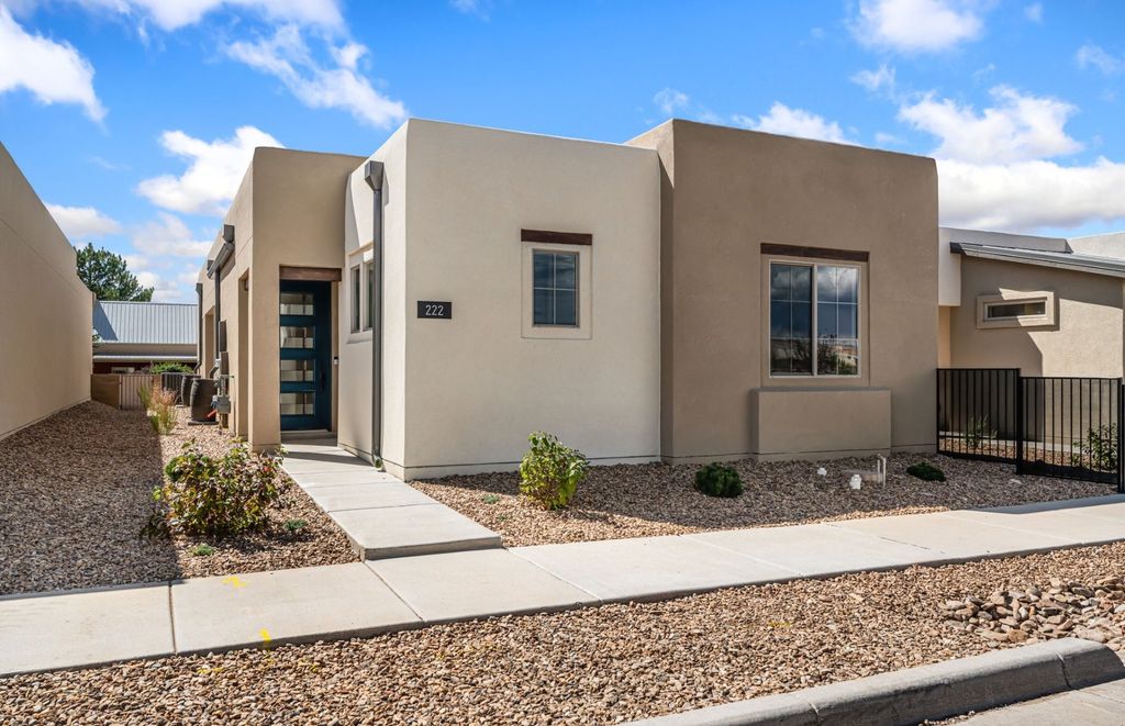 222 Delfina Street, Santa Fe, NM 87505