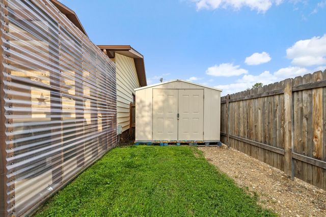 409 19TH ST SE, Minot, ND 58701