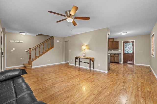 409 19TH ST SE, Minot, ND 58701