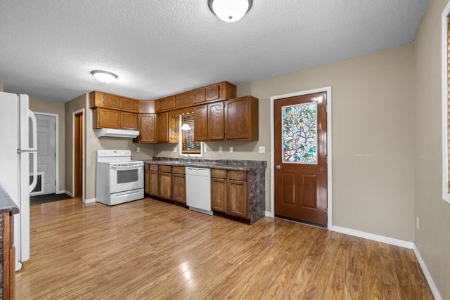 409 19TH ST SE, Minot, ND 58701