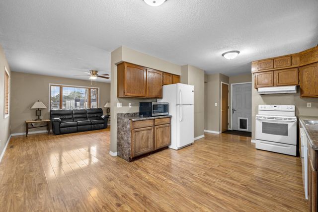 409 19TH ST SE, Minot, ND 58701