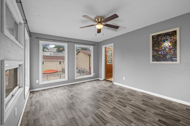 409 19TH ST SE, Minot, ND 58701