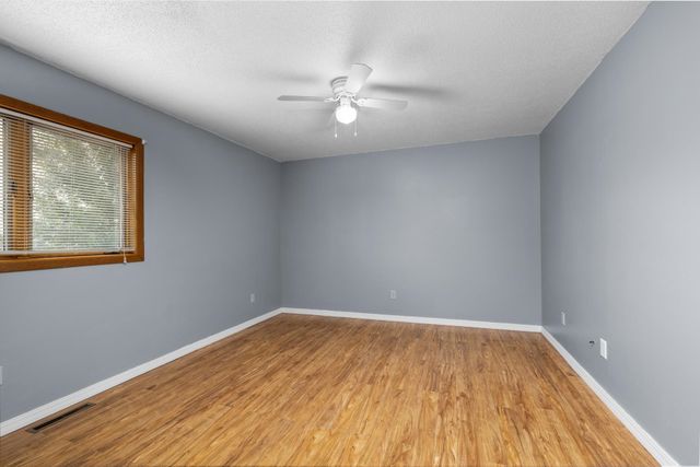 409 19TH ST SE, Minot, ND 58701