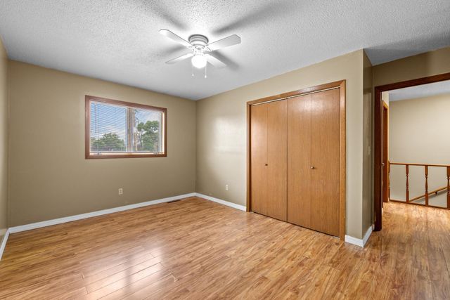 409 19TH ST SE, Minot, ND 58701