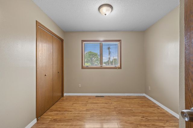 409 19TH ST SE, Minot, ND 58701