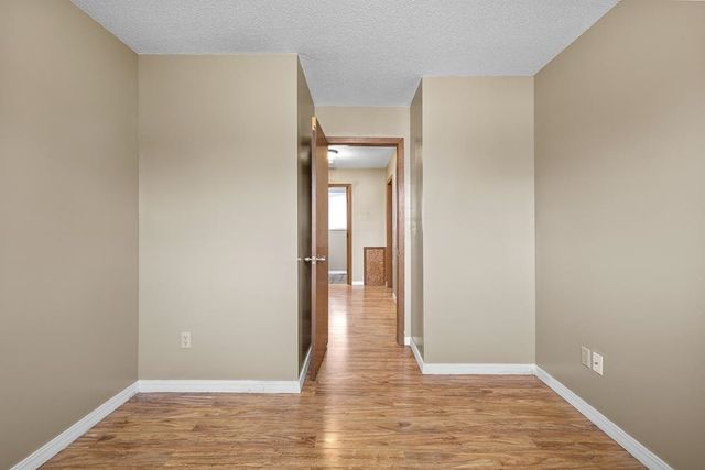 409 19TH ST SE, Minot, ND 58701