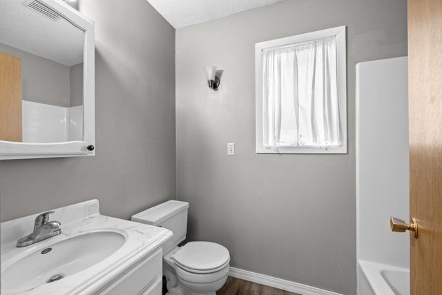 409 19TH ST SE, Minot, ND 58701