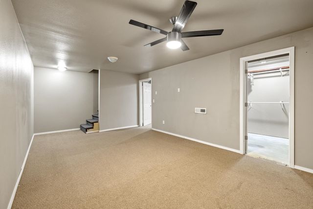 409 19TH ST SE, Minot, ND 58701