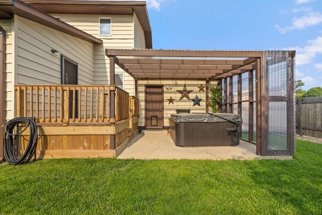 409 19TH ST SE, Minot, ND 58701