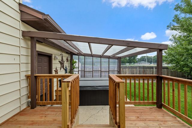 409 19TH ST SE, Minot, ND 58701