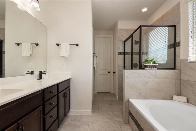 10022 Open Slope Court, Humble, TX 77396