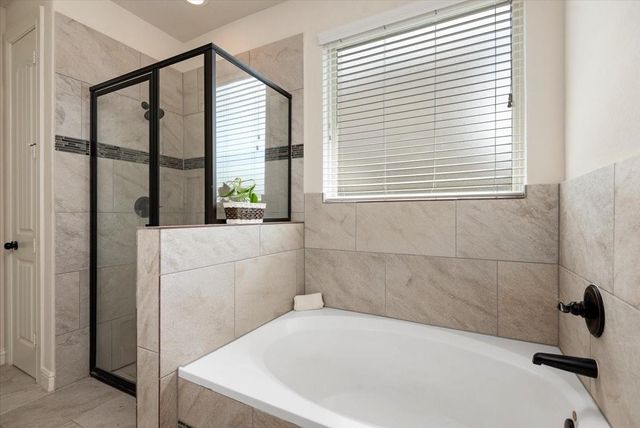 10022 Open Slope Court, Humble, TX 77396