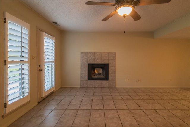 2538 E Sweetbriar Drive, Fayetteville, AR 72703
