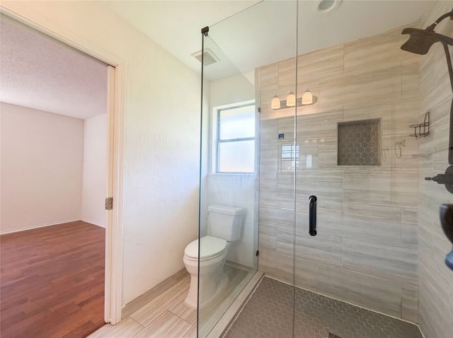 5120 Red River Drive, Arlington, TX 76017