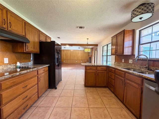 5120 Red River Drive, Arlington, TX 76017