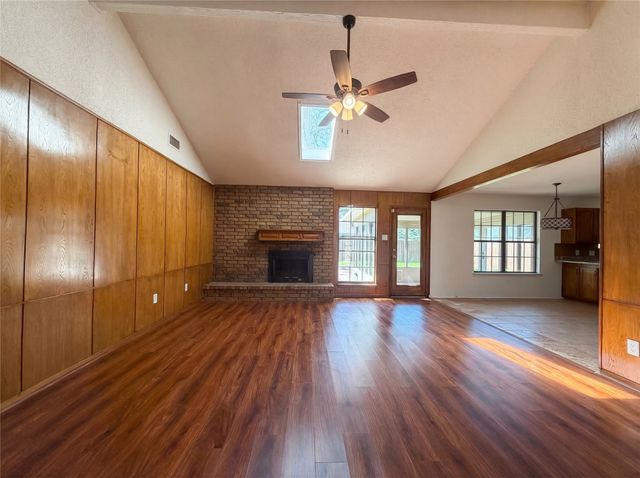 5120 Red River Drive, Arlington, TX 76017