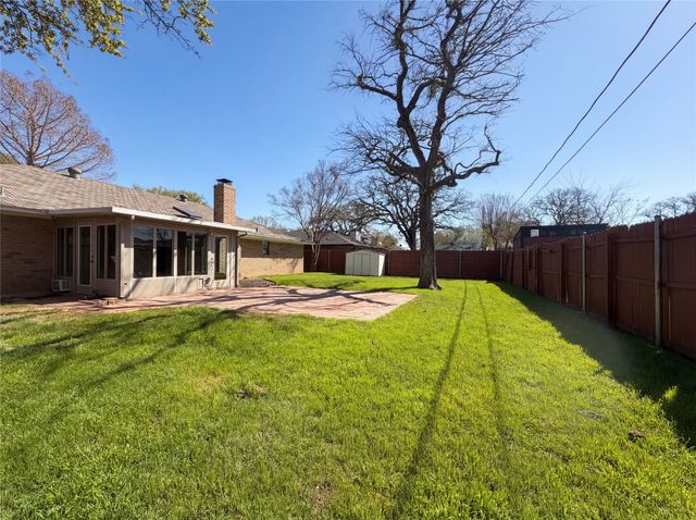 5120 Red River Drive, Arlington, TX 76017