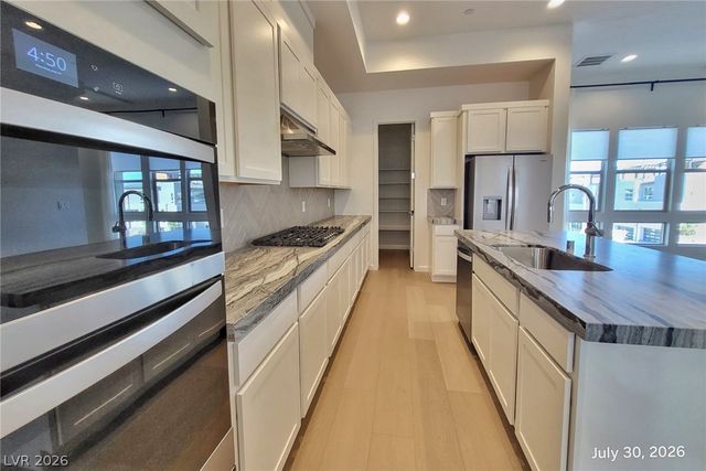 643 Fortis Creek Street, Las Vegas, NV 89138