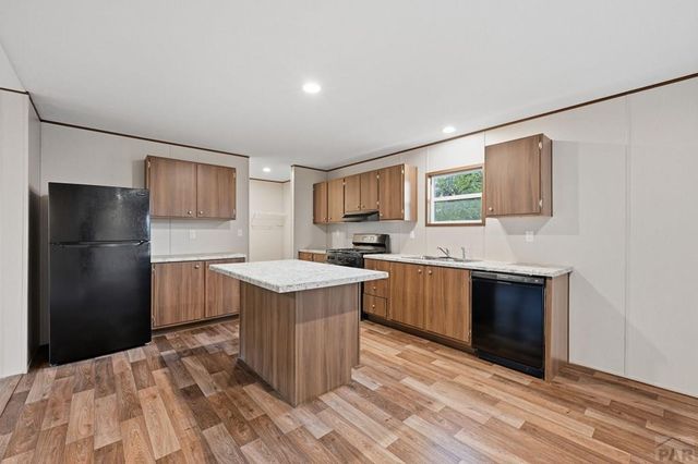 281 E Stewart Dr, Pueblo West, CO 81007
