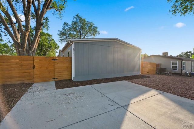 281 E Stewart Dr, Pueblo West, CO 81007