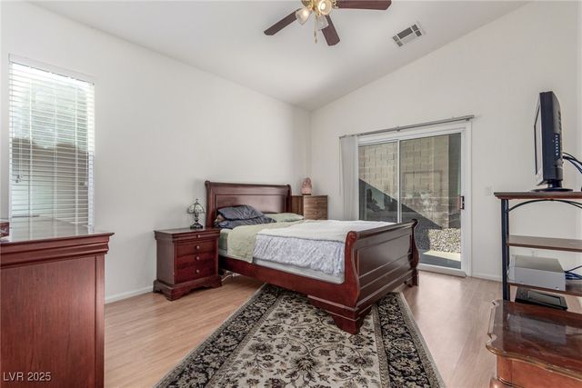 8239 Mozley Park Street, Las Vegas, NV 89113