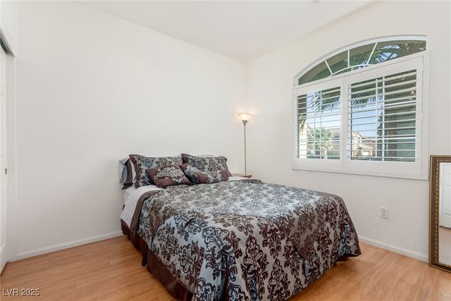 8239 Mozley Park Street, Las Vegas, NV 89113