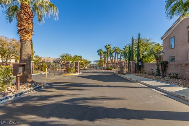 8239 Mozley Park Street, Las Vegas, NV 89113