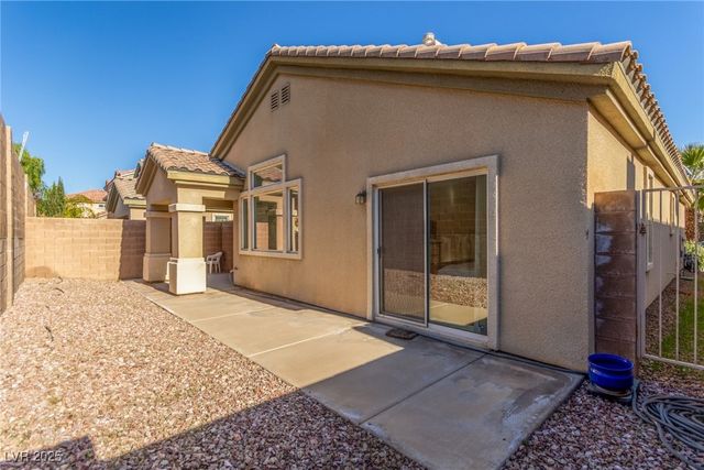 8239 Mozley Park Street, Las Vegas, NV 89113