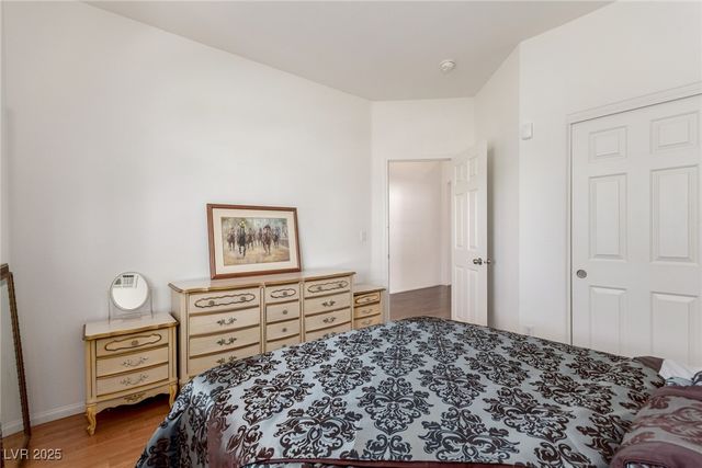 8239 Mozley Park Street, Las Vegas, NV 89113