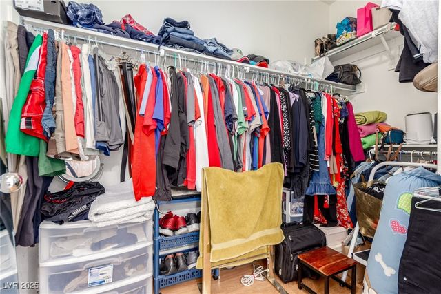 8239 Mozley Park Street, Las Vegas, NV 89113