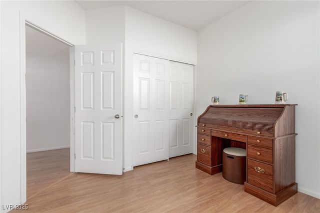 8239 Mozley Park Street, Las Vegas, NV 89113