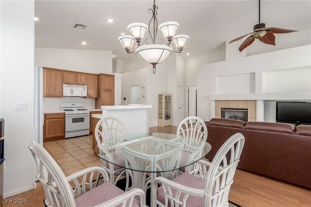 8239 Mozley Park Street, Las Vegas, NV 89113