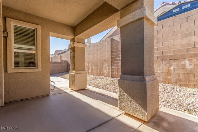8239 Mozley Park Street, Las Vegas, NV 89113