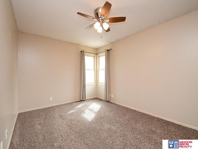 1901 Garret Lane, Lincoln, NE 68512