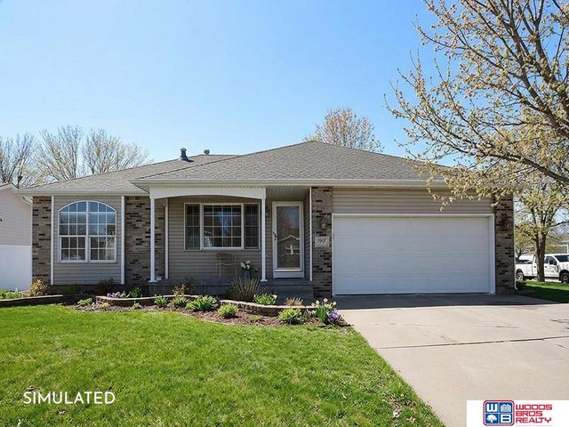 1901 Garret Lane, Lincoln, NE 68512
