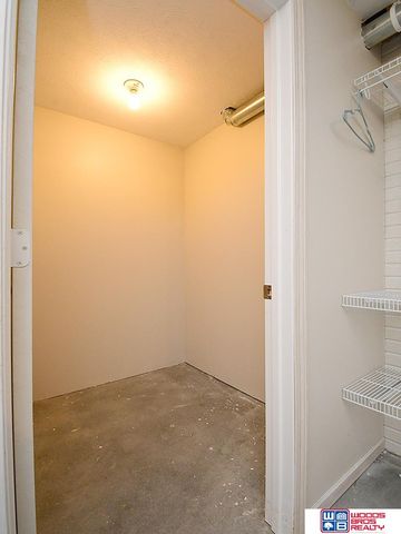 1901 Garret Lane, Lincoln, NE 68512