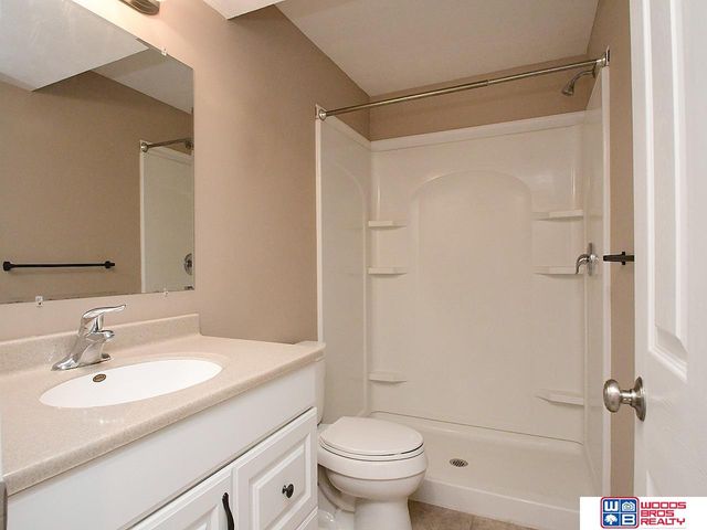 1901 Garret Lane, Lincoln, NE 68512