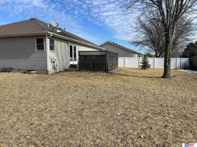 1901 Garret Lane, Lincoln, NE 68512